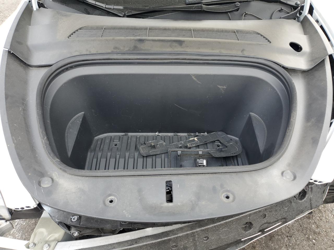 2024 Tesla Model Y VIN: 7SAYGDED1RF194539 Lot: 87478465