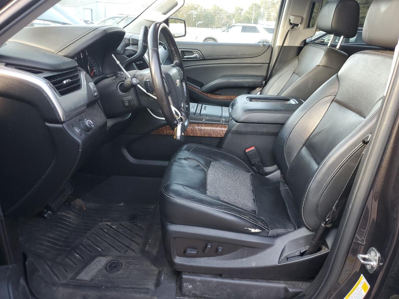 2018 Chevrolet Tahoe C1500 Premier VIN: 1GNSCCKC5JR247124 Lot: 92855205