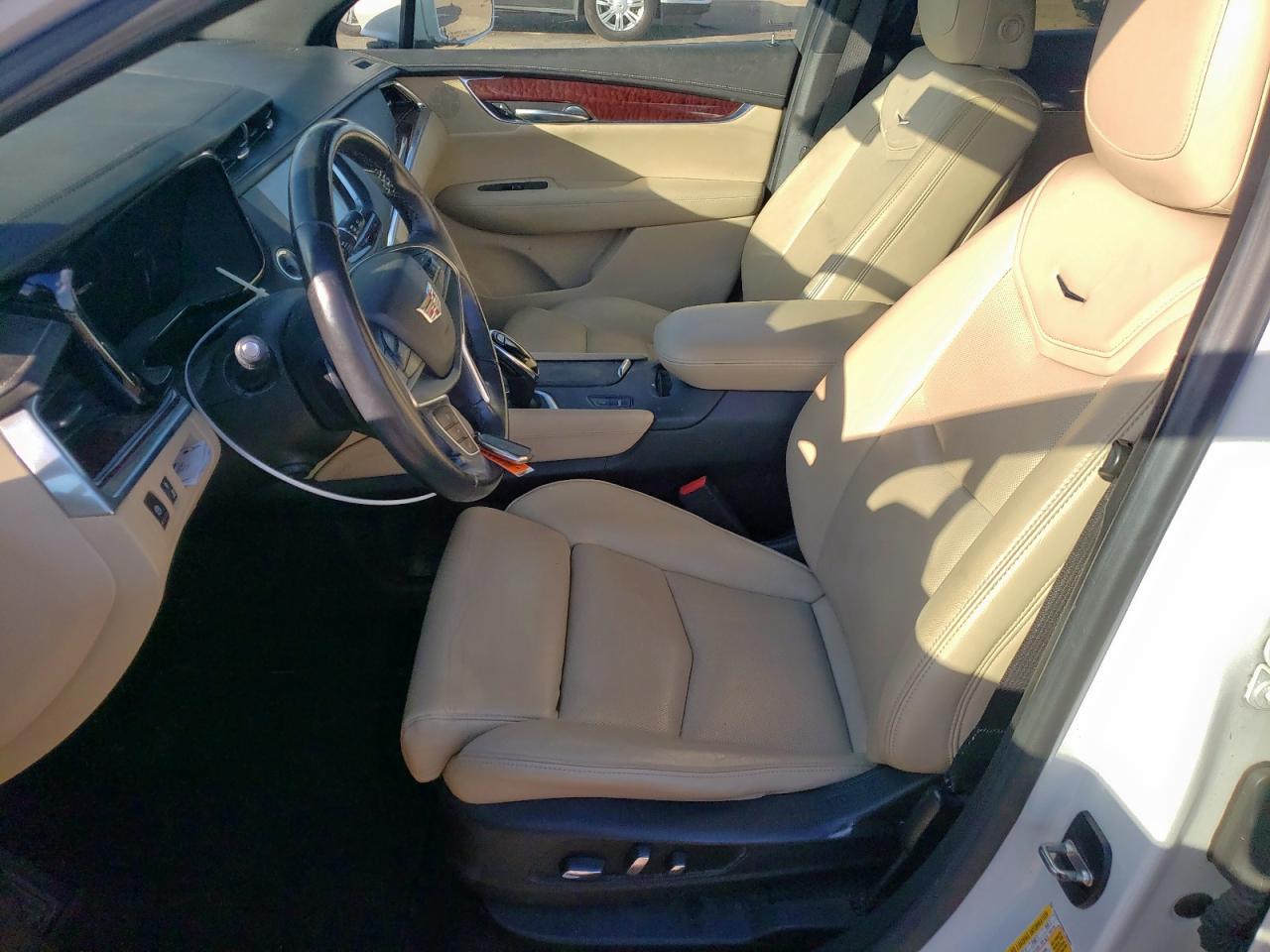 2017 Cadillac Xt5 Premium Luxury VIN: 1GYKNCRS3HZ195903 Lot: 92824145