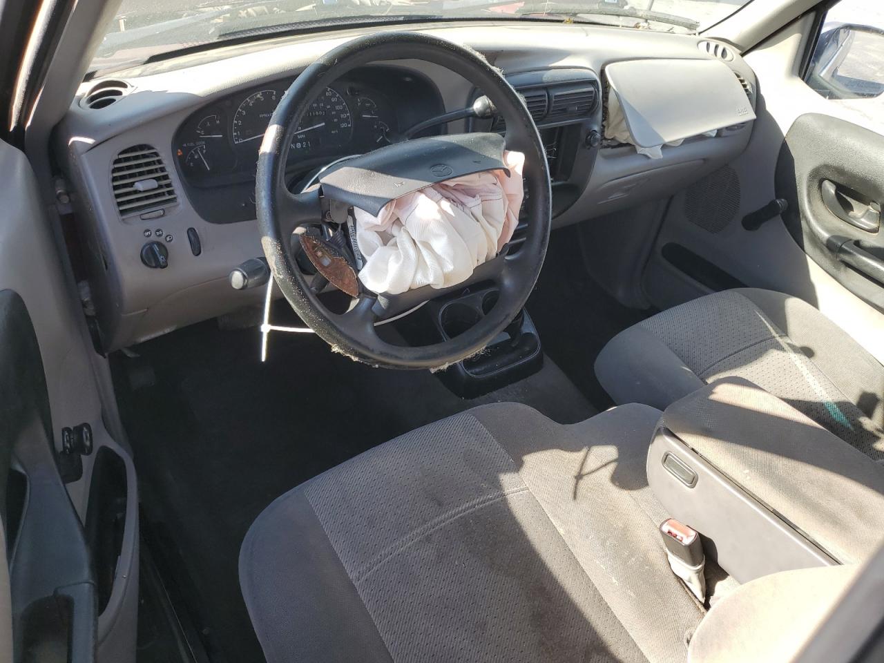 1999 Mazda B3000 Cab Plus VIN: 4F4YR16V5XTM13081 Lot: 92867605