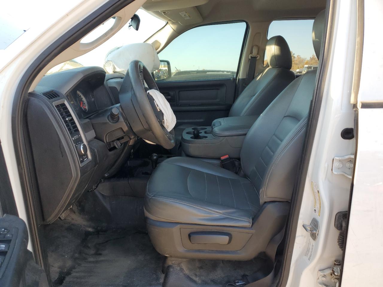 2014 Ram 2500 St VIN: 3C6TR5CT3EG288175 Lot: 91379415