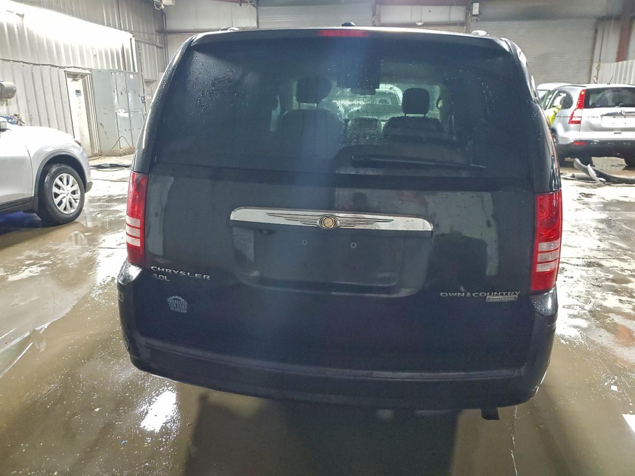 2009 Chrysler Town & Country Touring VIN: 2A8HR54X79R607392 Lot: 94718595