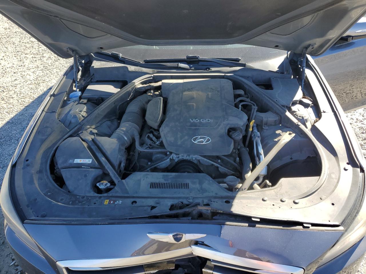 2015 Hyundai Genesis 3.8L VIN: KMHGN4JE3FU081431 Lot: 92914515