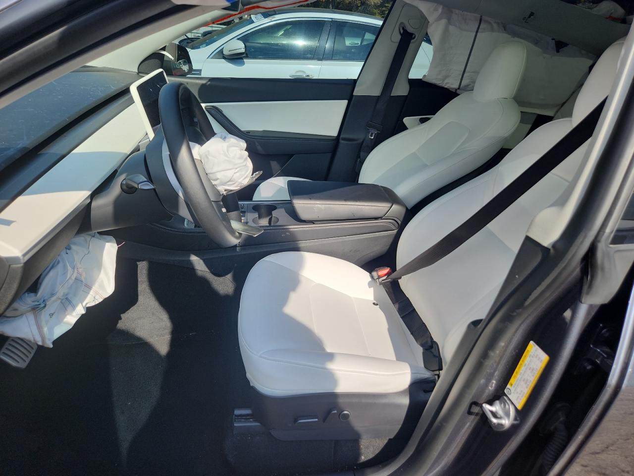 2022 Tesla Model Y VIN: 7SAYGDEF3NF394351 Lot: 91848215