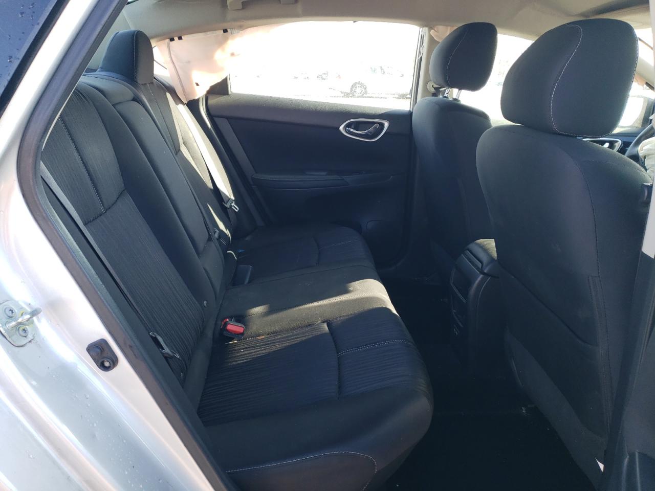 2018 Nissan Sentra S VIN: 3N1AB7AP5JY279037 Lot: 92271795