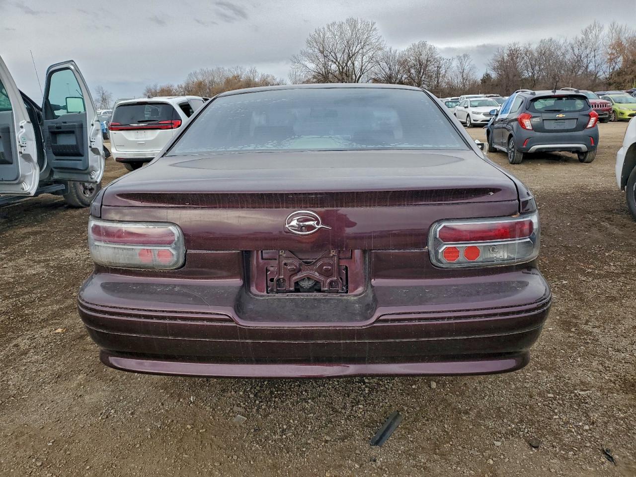 1995 Chevrolet Caprice / Impala Classic Ss VIN: 1G1BL52P8SR170010 Lot: 93735535