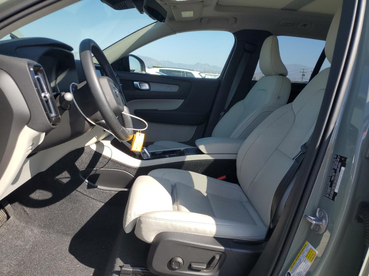 2025 Volvo Xc40 Plus VIN: YV4L12UC6S2524820 Lot: 91846235