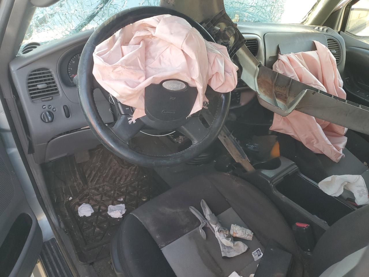 2004 Ford Ranger Super Cab VIN: 1FTZR45E04PA70880 Lot: 92608835