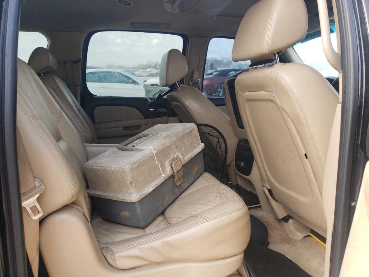 2007 Chevrolet Suburban K1500 VIN: 3GNFK16397G261572 Lot: 92873265