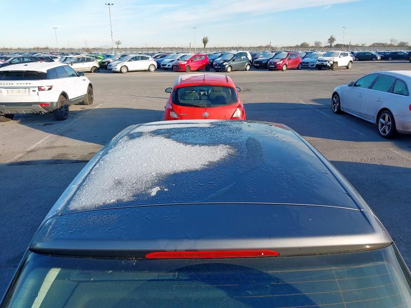 2009 VOLKSWAGEN GOLF SE