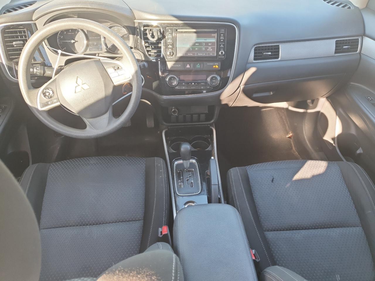 2018 Mitsubishi Outlander Se VIN: JA4AZ3A38JZ040077 Lot: 91660725