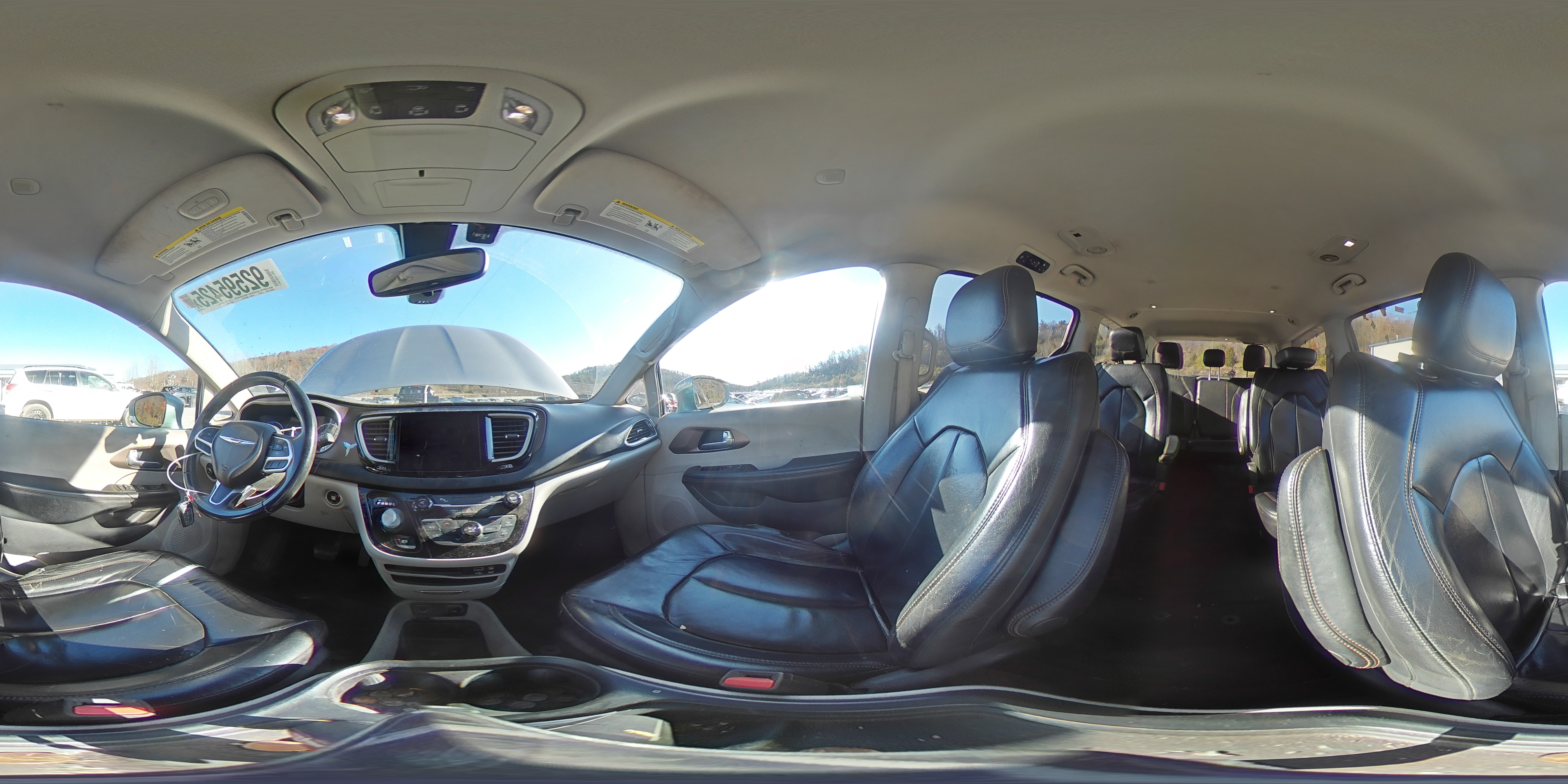 2017 Chrysler Pacifica Touring L VIN: 2C4RC1BG4HR569854 Lot: 92595425