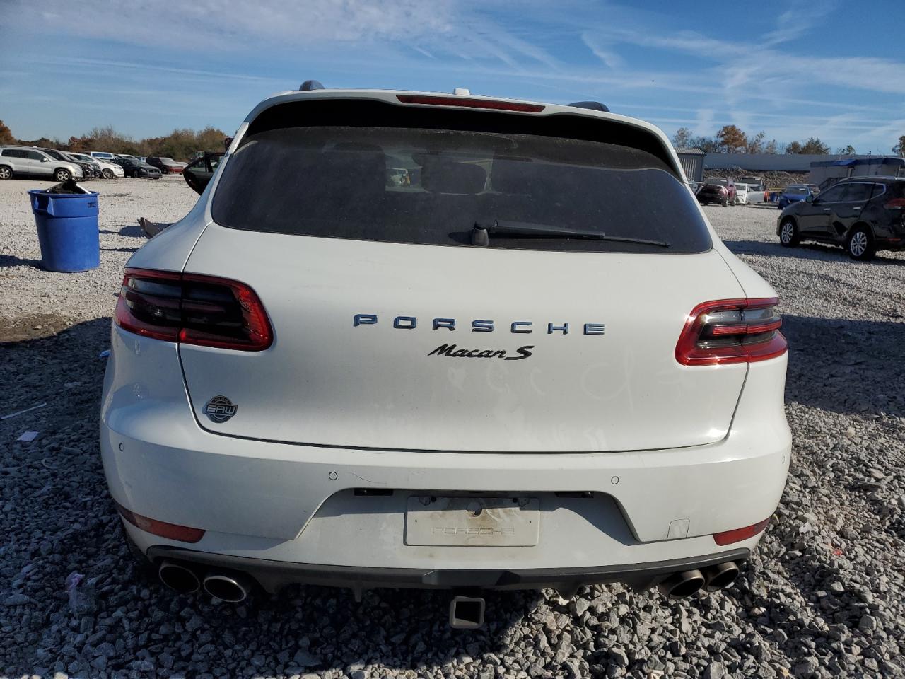 2015 Porsche Macan S VIN: WP1AB2A58FLB62985 Lot: 92826195