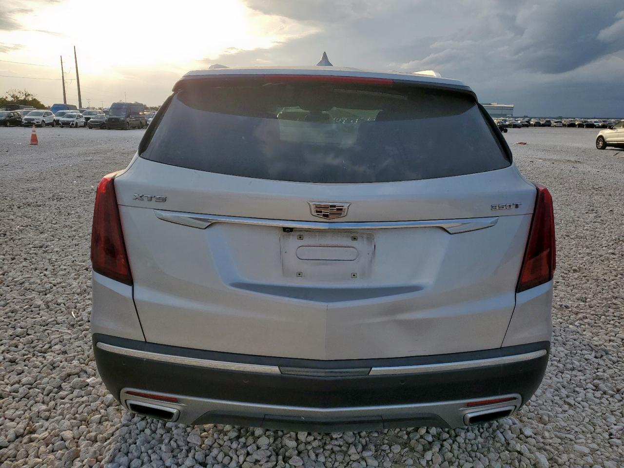 2020 Cadillac Xt5 Premium Luxury VIN: 1GYKNCR43LZ211074 Lot: 93215215