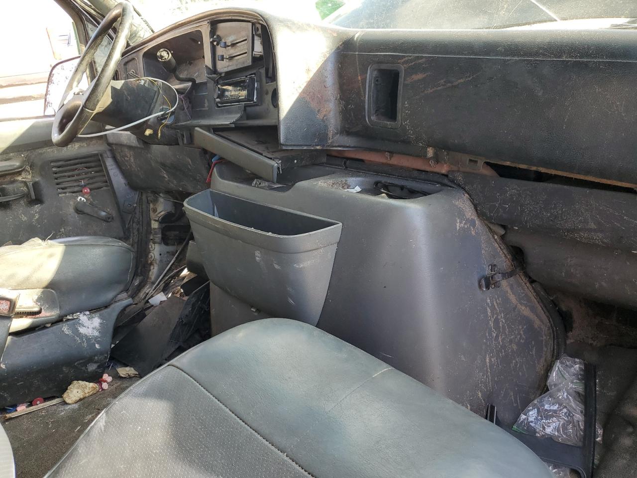 1993 Ford E350 Delivery Van VIN: 1FTJE34G7PHB61908 Lot: 91189575