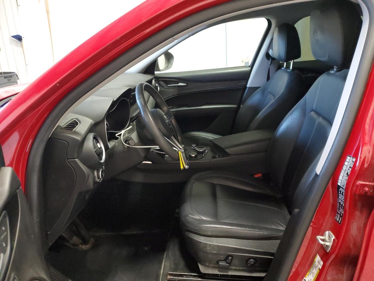 2018 Alfa Romeo Stelvio VIN: ZASFAKAN3J7B81172 Lot: 93555105