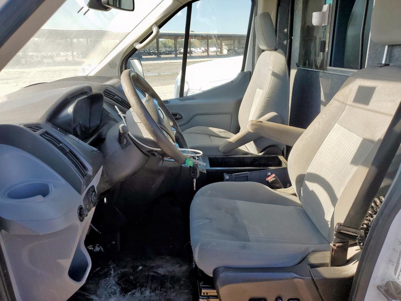 2016 Ford Transit Ambulance VIN: 1FDYR2CG8GKA65136 Lot: 90832585