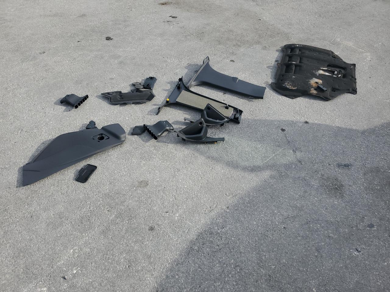 2013 Ford Focus Titanium VIN: 1FADP3N22DL217391 Lot: 90852845