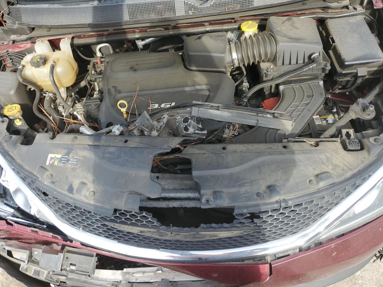 2017 Chrysler Pacifica Touring L VIN: 2C4RC1BG1HR670382 Lot: 93399985