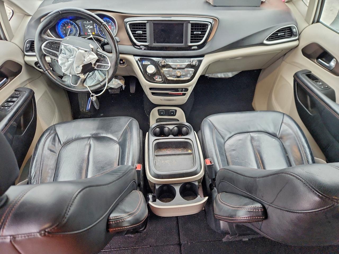 2018 Chrysler Pacifica Touring L VIN: 2C4RC1BG9JR124208 Lot: 94254925