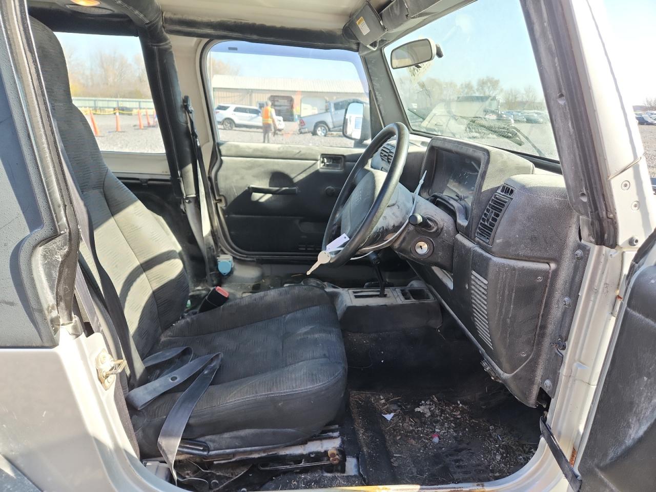 2003 Jeep Wrangler / Tj Sport VIN: 1J4F449S03P347568 Lot: 92825945