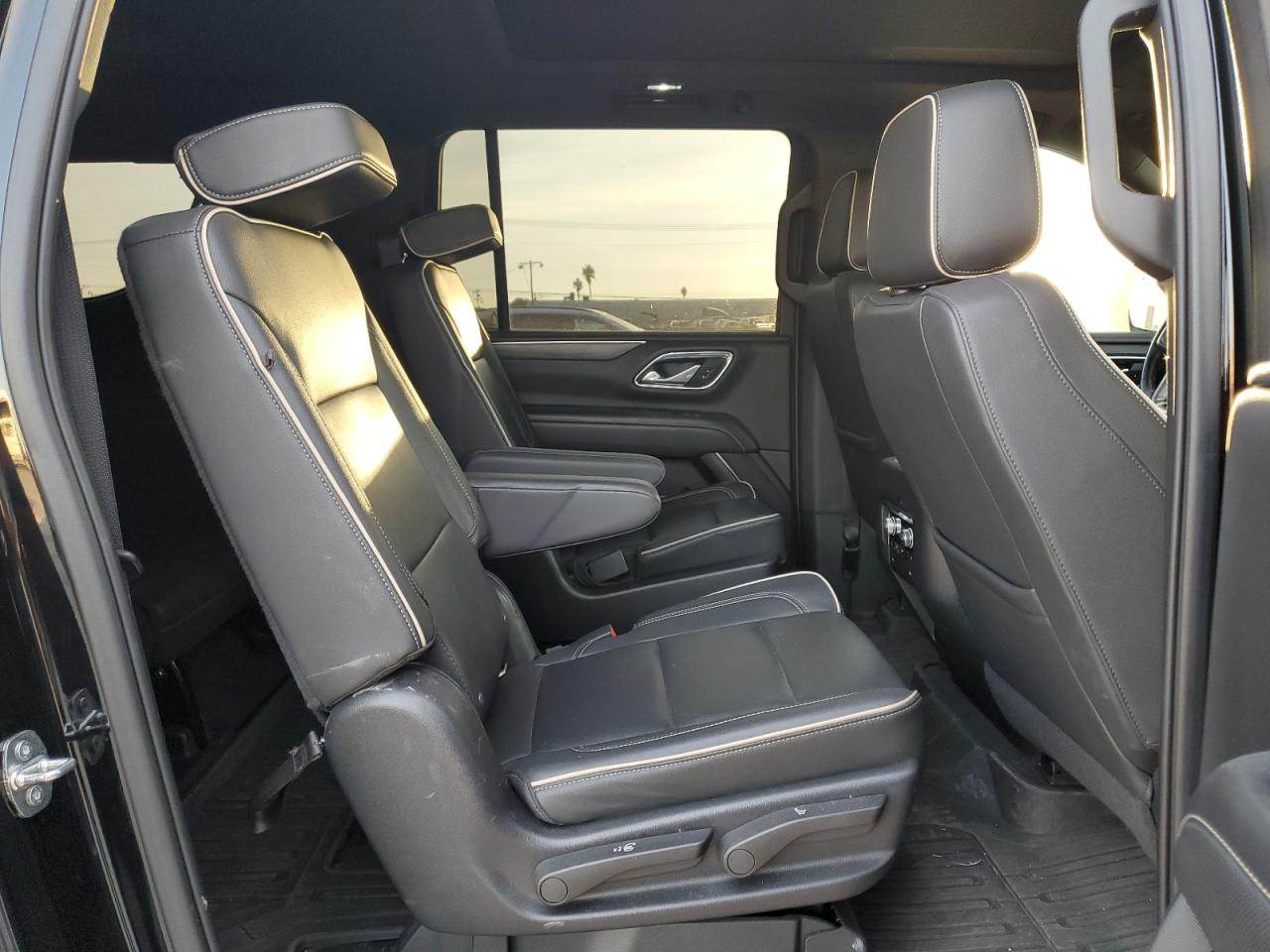 2022 GMC Yukon Xl K1500 Slt VIN: 1GKS2GKD2NR171013 Lot: 71226765