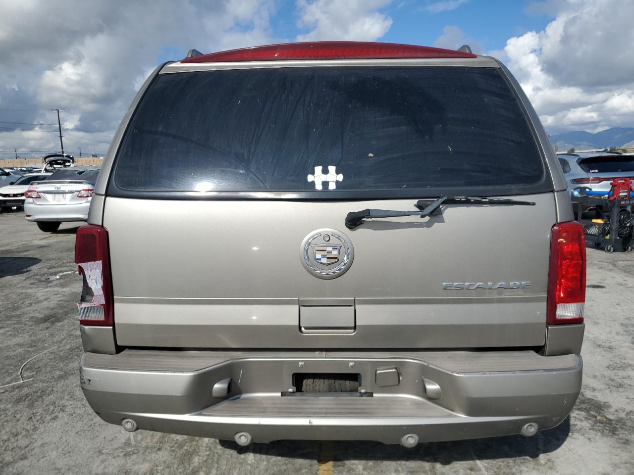 2003 Cadillac Escalade Luxury VIN: 1GYEC63T73R310811 Lot: 91702345