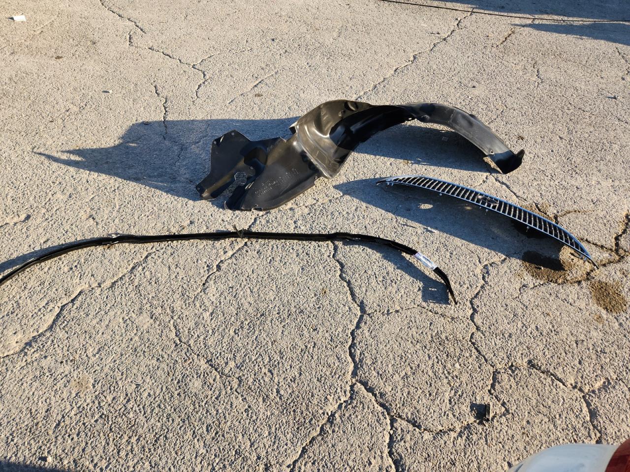 2000 Toyota Avalon Xl VIN: 4T1BF28B1YU081566 Lot: 92681145