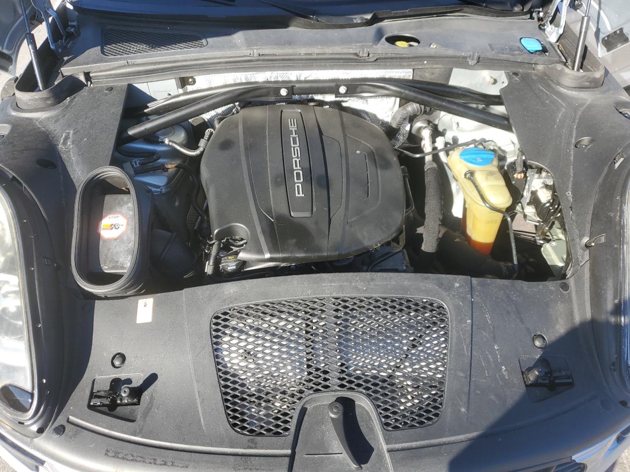 2017 Porsche Macan VIN: WP1AA2A56HLB06288 Lot: 92544275