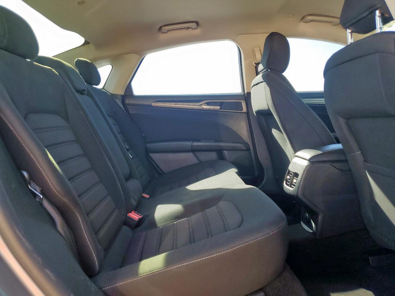 2020 Ford Fusion Se VIN: 3FA6P0LU6LR148071 Lot: 92578685