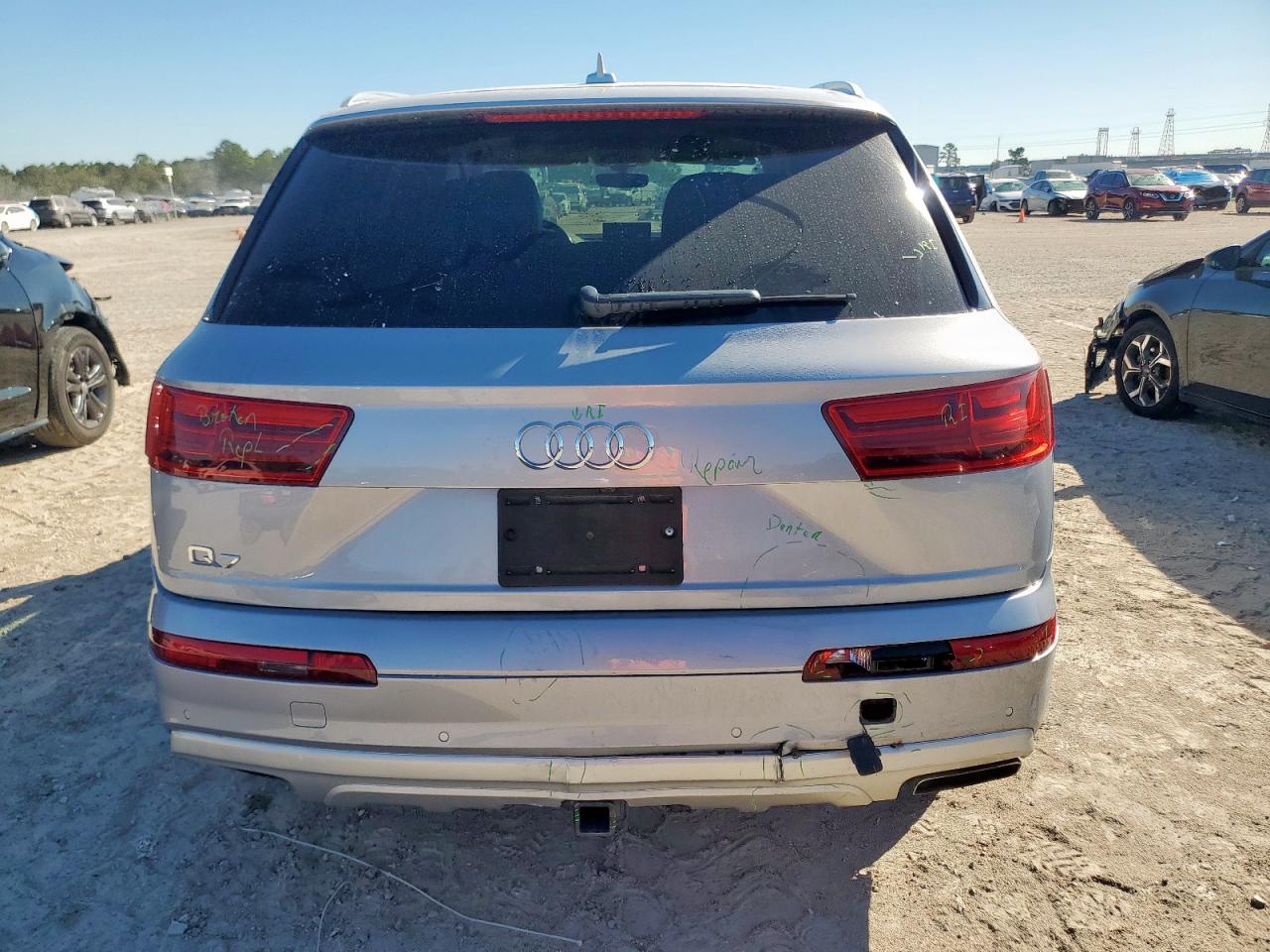 2017 Audi Q7 Premium Plus VIN: WA1LAAF77HD004565 Lot: 91060835