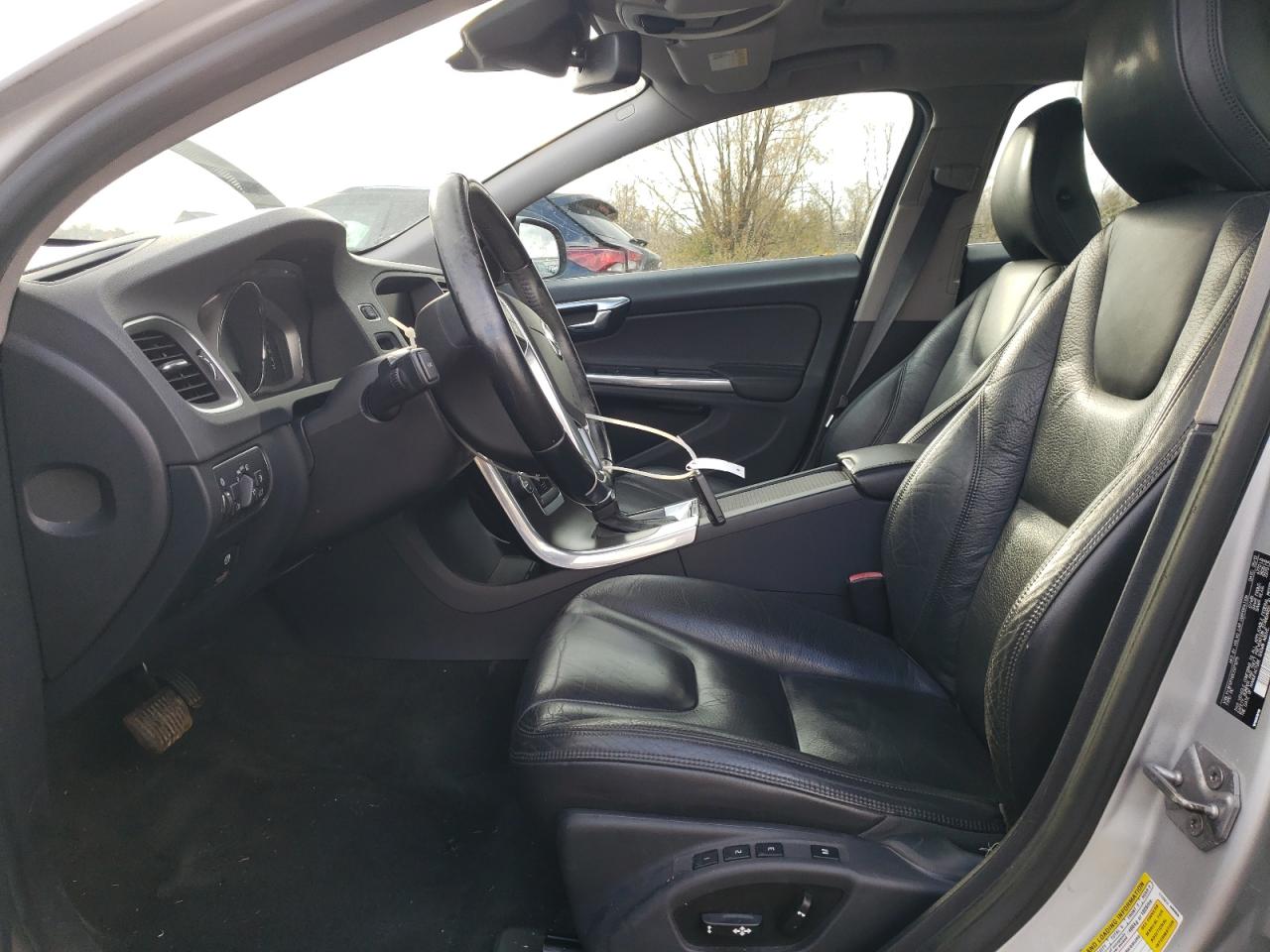 2014 Volvo S60 T5 VIN: YV1612FH2E2271275 Lot: 92779395