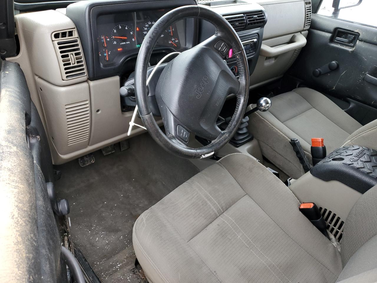 2004 Jeep Wrangler / Tj Sahara VIN: 1J4FA59S64P747361 Lot: 91899585