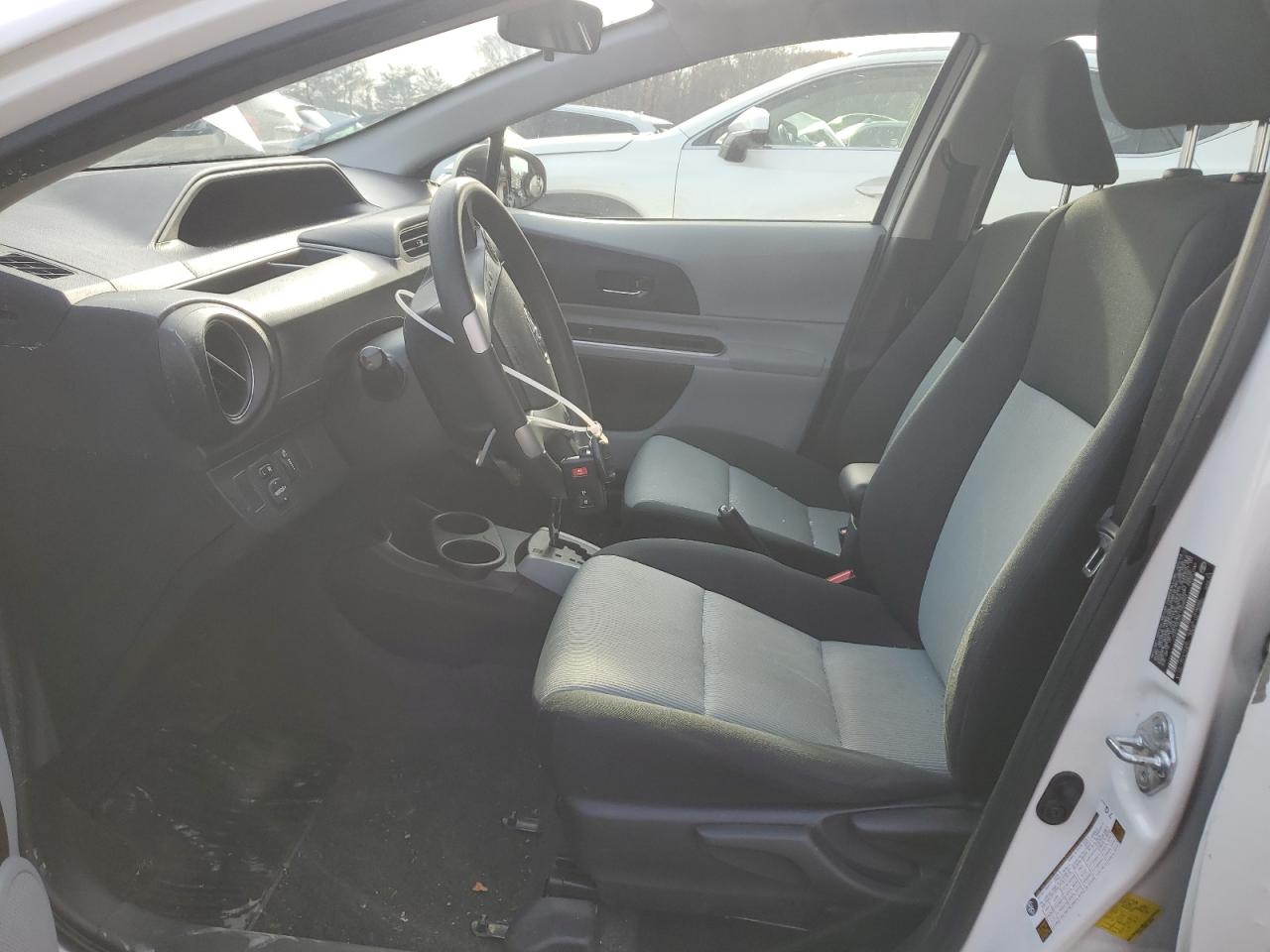 2014 Toyota Prius C VIN: JTDKDTB30E1568594 Lot: 93433615