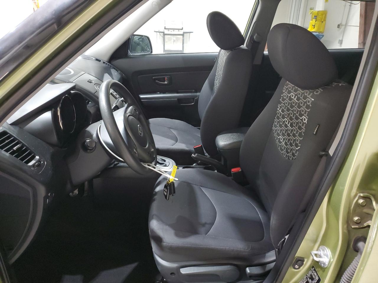 2011 Kia Soul + VIN: KNDJT2A22B7278562 Lot: 92920175