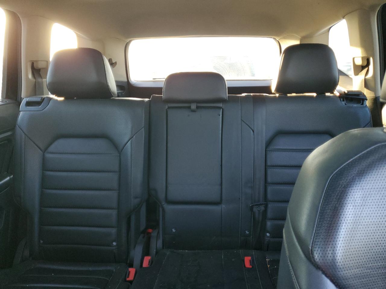 2018 Volkswagen Atlas Sel VIN: 1V2MR2CA4JC561811 Lot: 93298475