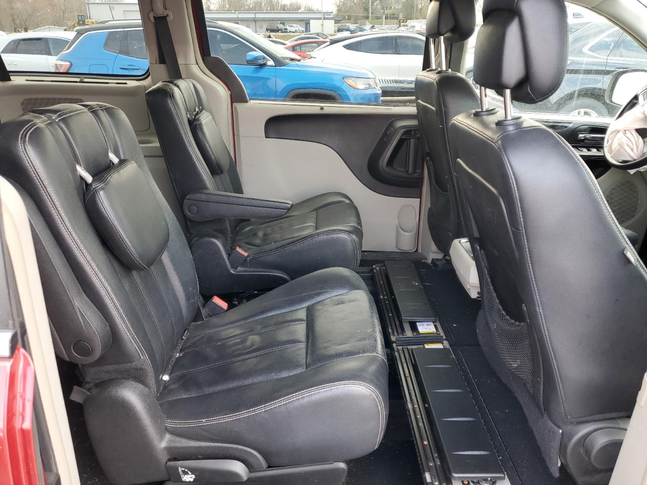 2013 Chrysler Town & Country Touring VIN: 2C4RC1BG7DR802359 Lot: 93286875