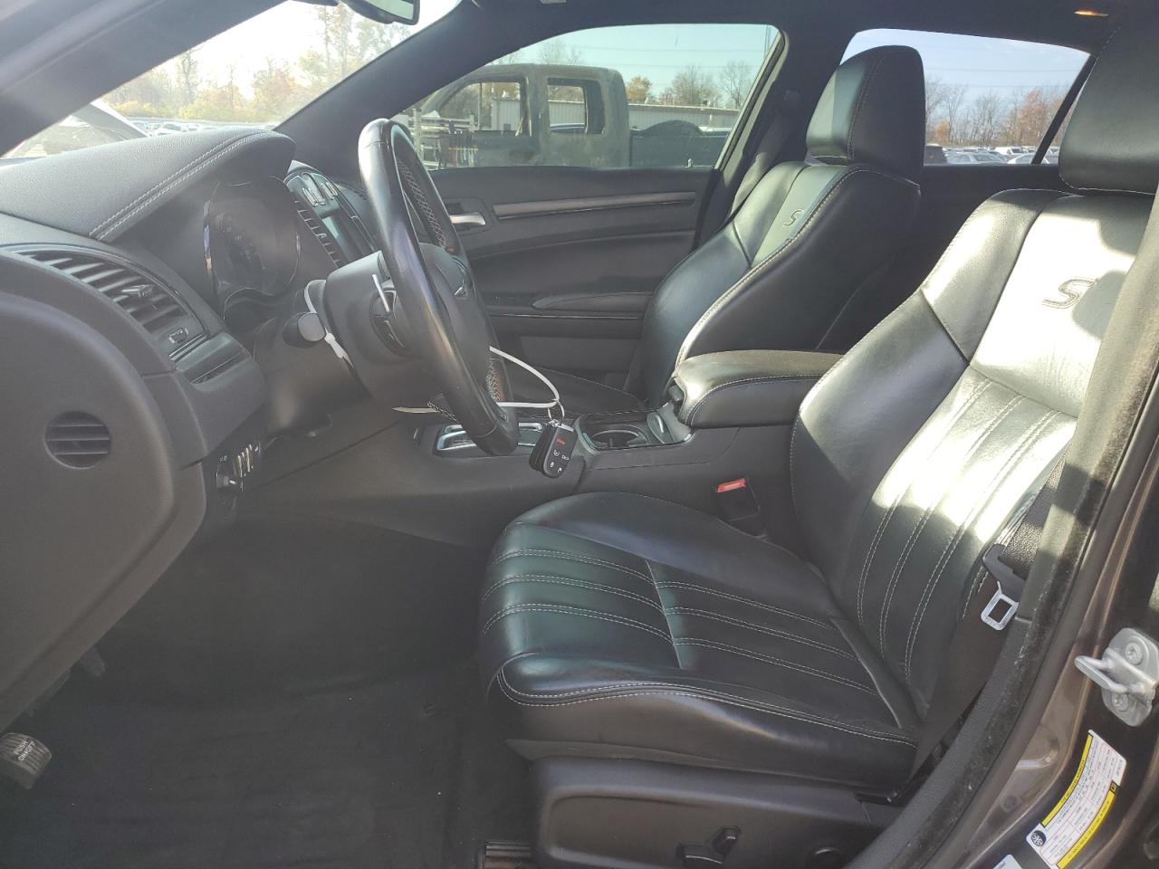 2016 Chrysler 300 S VIN: 2C3CCABG5GH152175 Lot: 90913665