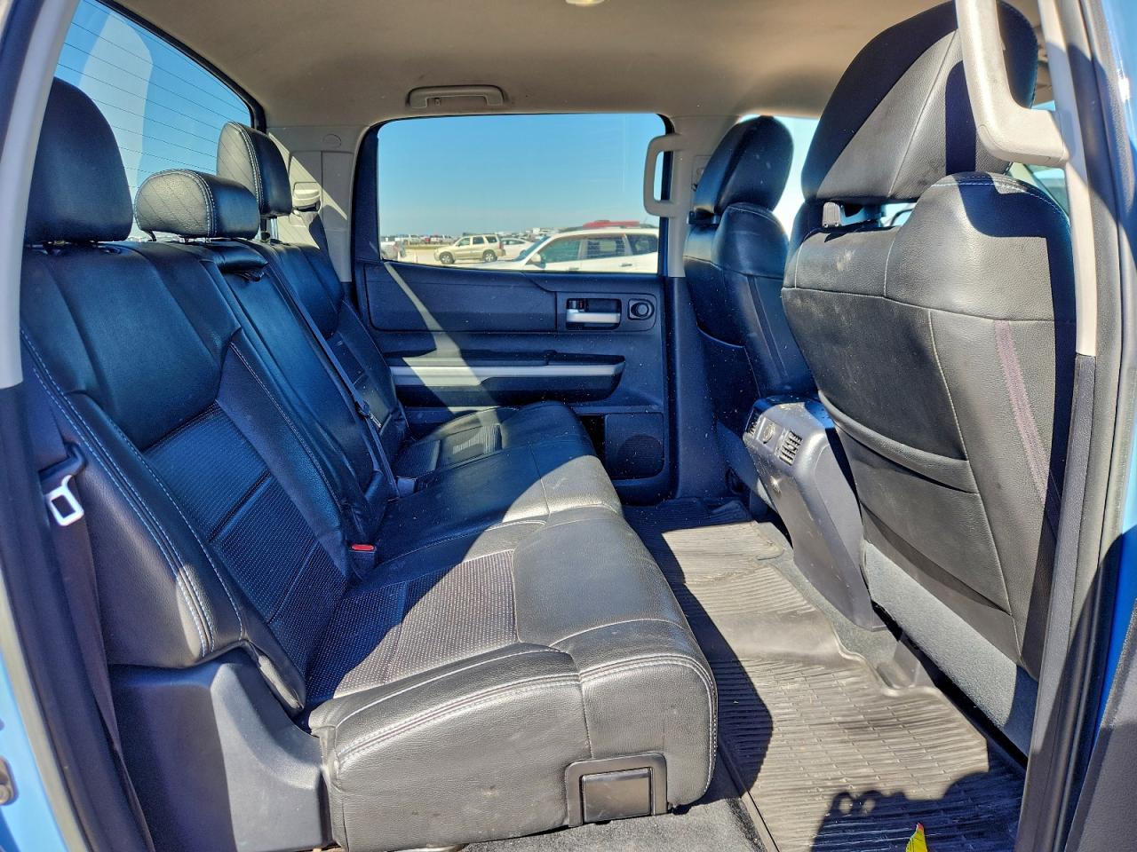 2018 Toyota Tundra Crewmax Sr5 VIN: 5TFDW5F13JX744519 Lot: 93663105