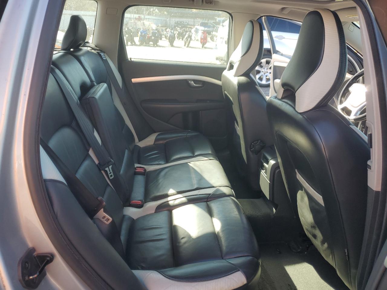 2010 Volvo V70 3.2 VIN: YV1960BW4A1120753 Lot: 91443825