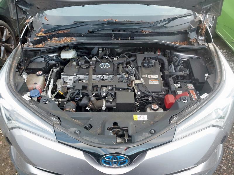 2018 TOYOTA C-HR 1.8 HYBRID DYNAMIC 5DR CVT