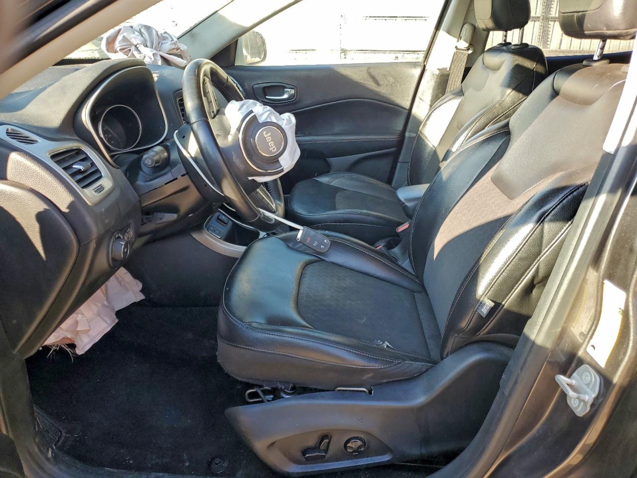 2018 Jeep Compass Latitude VIN: 3C4NJCBB0JT344239 Lot: 93429645