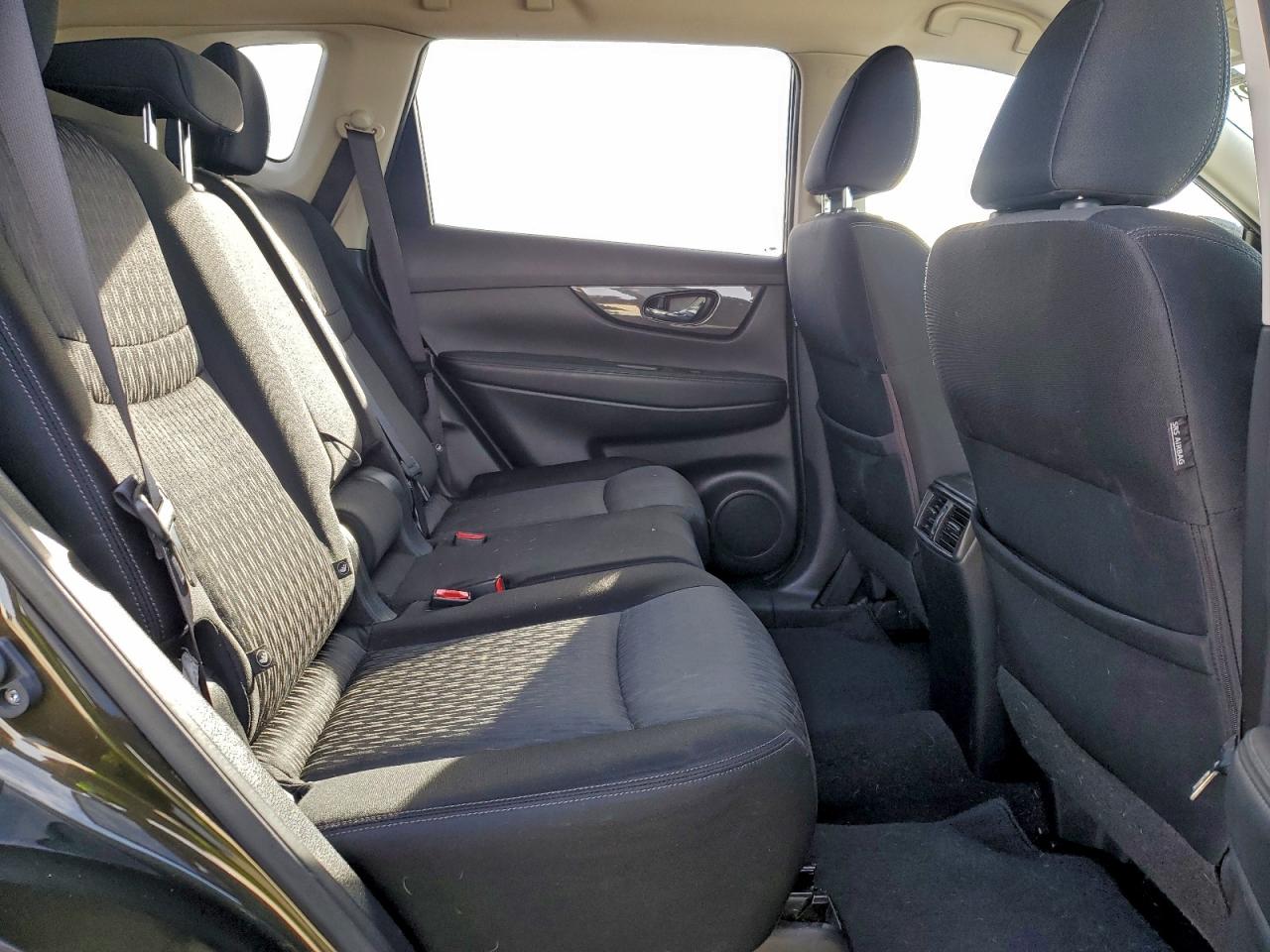 2017 Nissan Rogue S VIN: JN8AT2MV2HW260622 Lot: 94445275