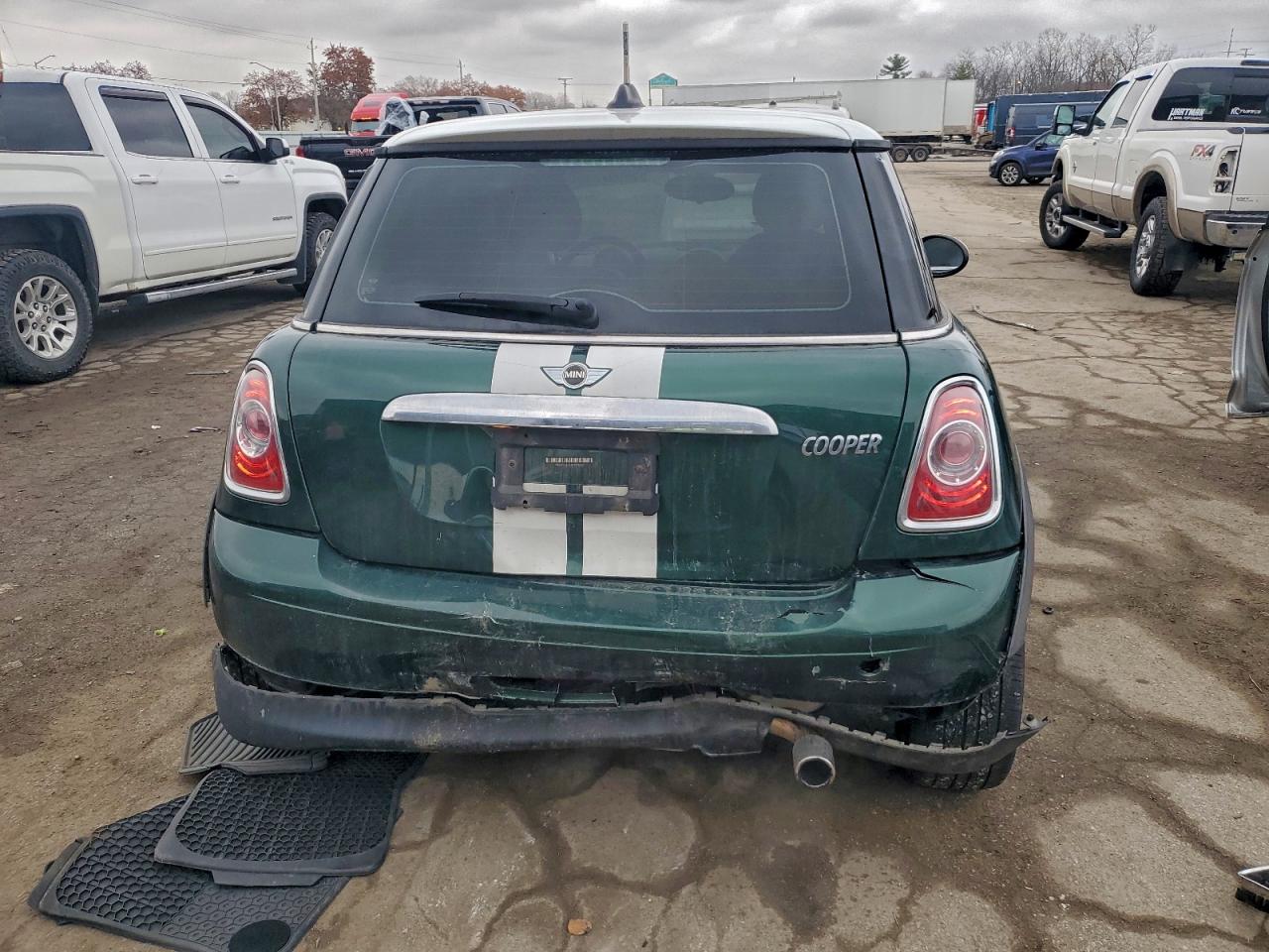 2011 Mini Cooper VIN: WMWSU3C56BT098326 Lot: 94067275