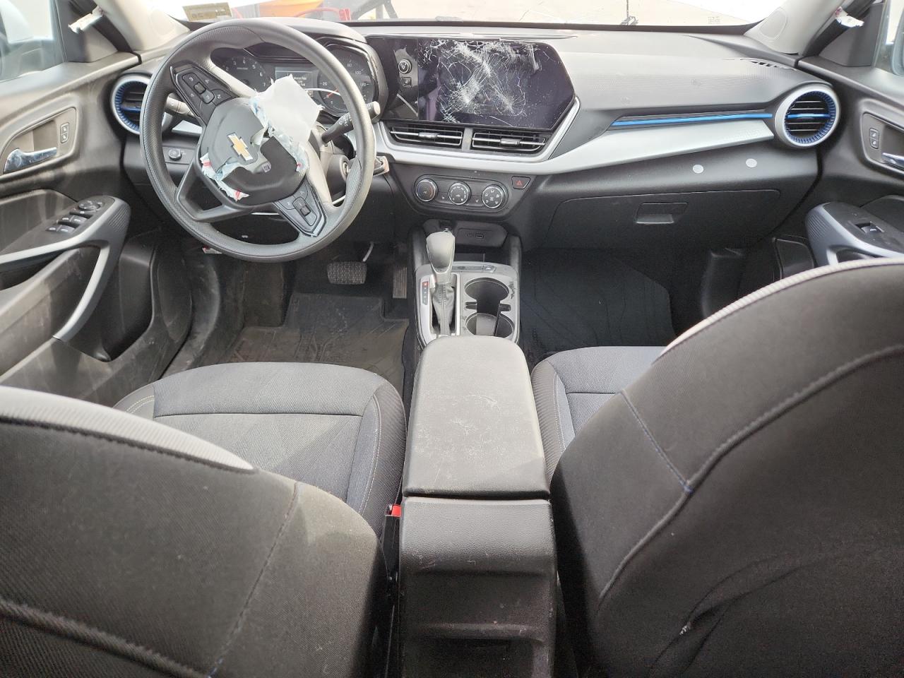 2025 Chevrolet Trax Ls VIN: KL77LFEP2SC026273 Lot: 92211115