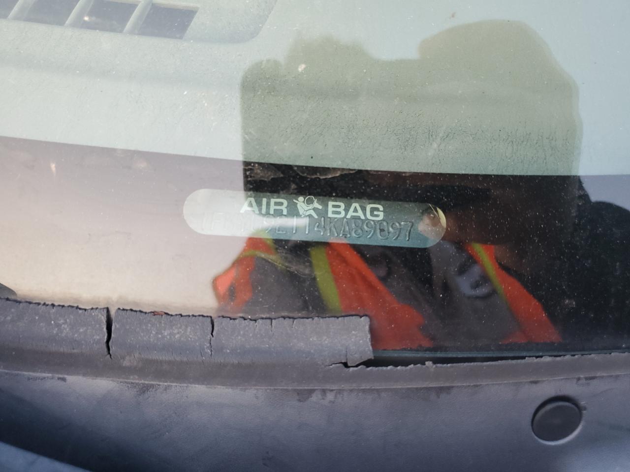 2004 Ford Escape Xls VIN: 1FMYU92114KA89097 Lot: 92489625