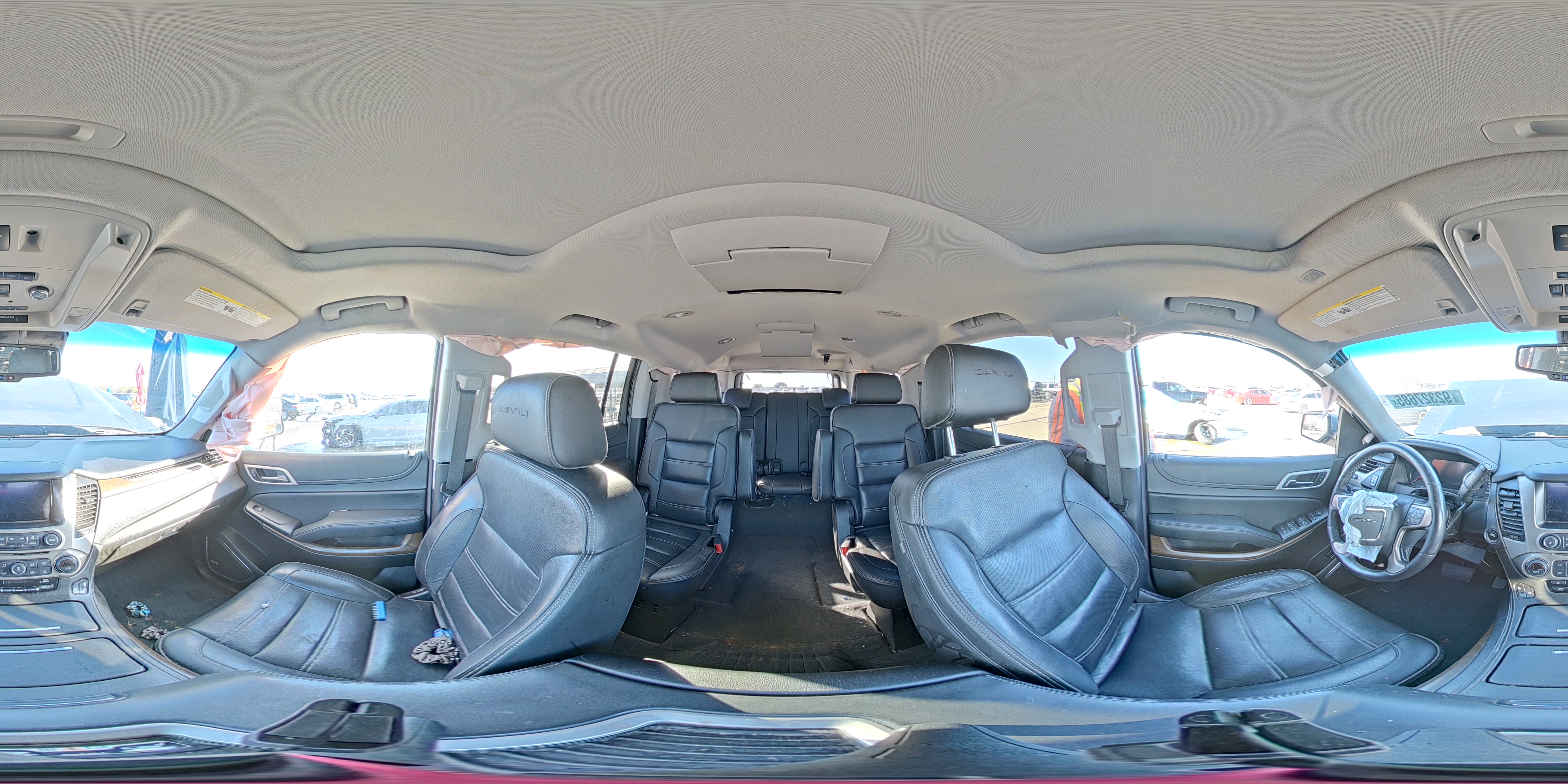 2019 GMC Yukon Xl Denali VIN: 1GKS2HKJ1KR189008 Lot: 92327685