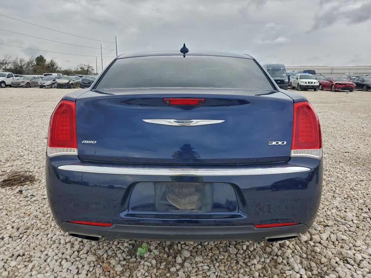 2017 Chrysler 300 Limited VIN: 2C3CCARG8HH617944 Lot: 93768555
