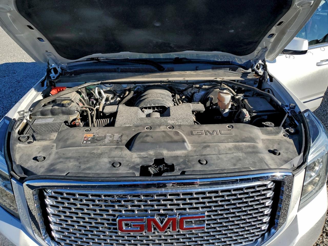 2016 GMC Yukon Xl Denali VIN: 1GKS2HKJ5GR467965 Lot: 94028715