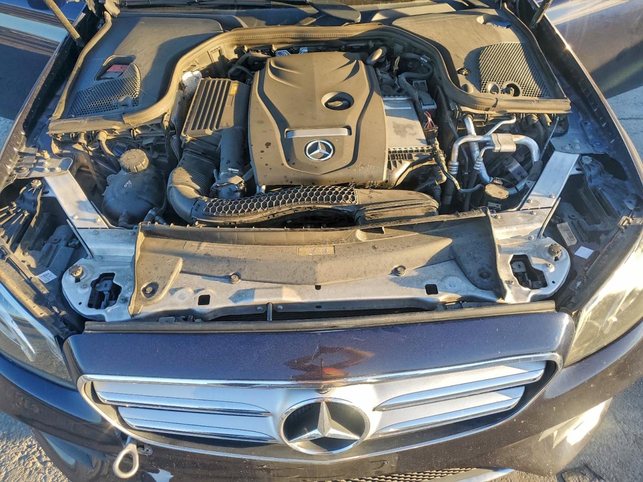 2019 Mercedes-Benz E 300 VIN: WDDZF4JB0KA545972 Lot: 93788935